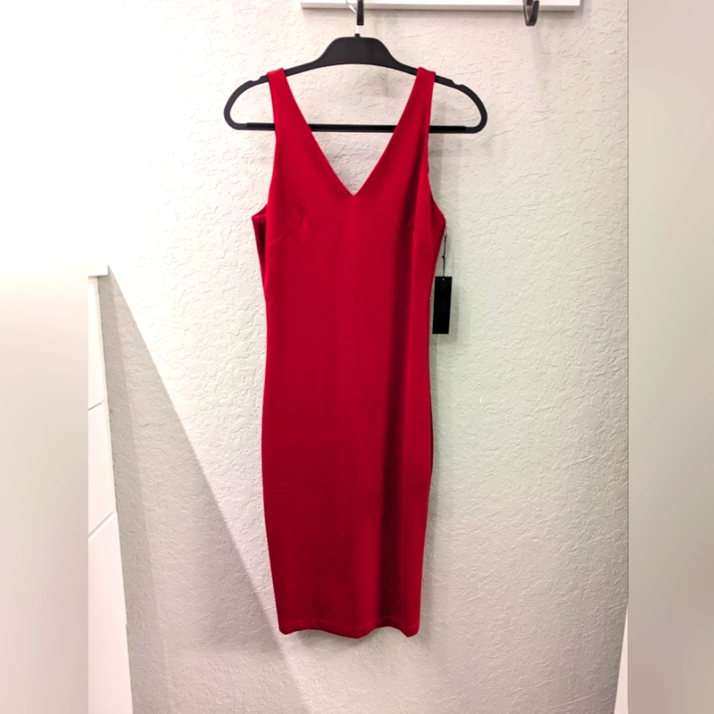 White House Black Market Red Aura Sheeth Dress
